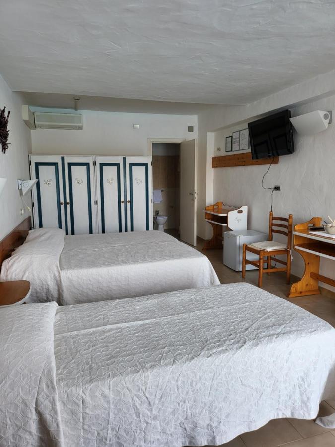 Hotel Olimpia Байя-Сардинія Екстер'єр фото